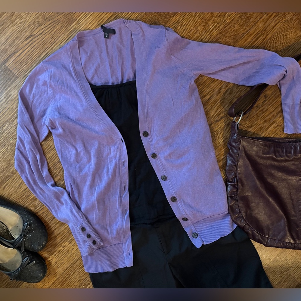 2/$20 GAP Lavender Knit cardi, S, 100% cotton, tailored fit, deep V, lightweight